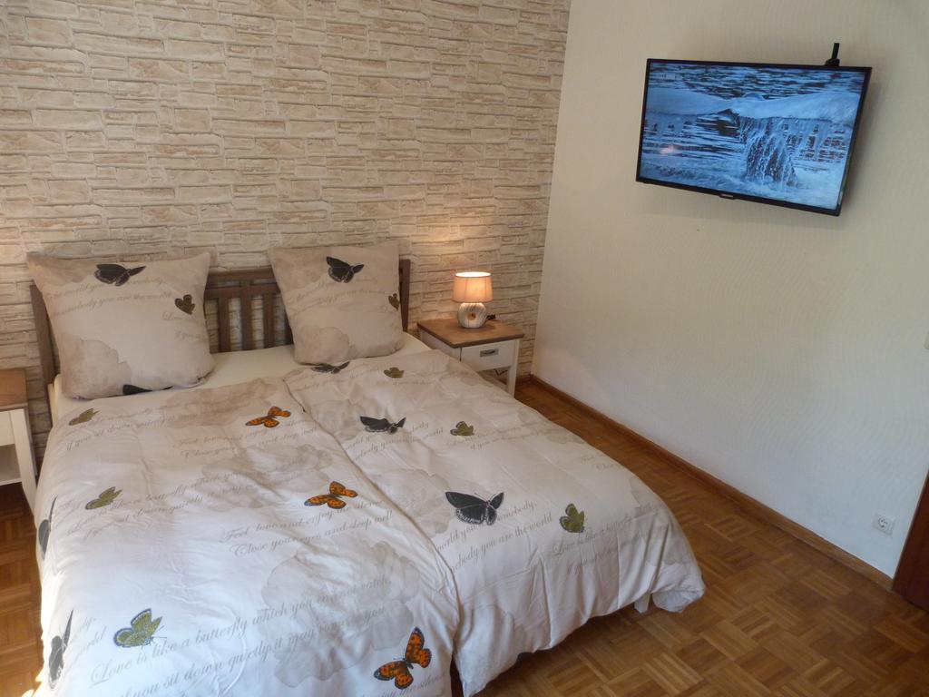 5x Fuchs-Dobry Balkon-Apartments 40qm-65qm Oberhausen  Zimmer foto